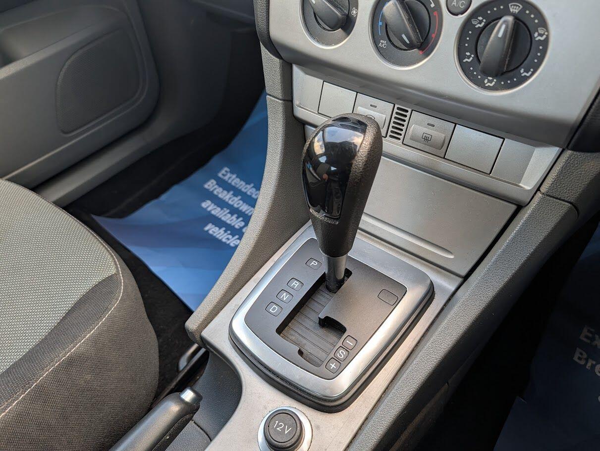 Used Ford Focus 2010 for sale - 77290878: Photo 10