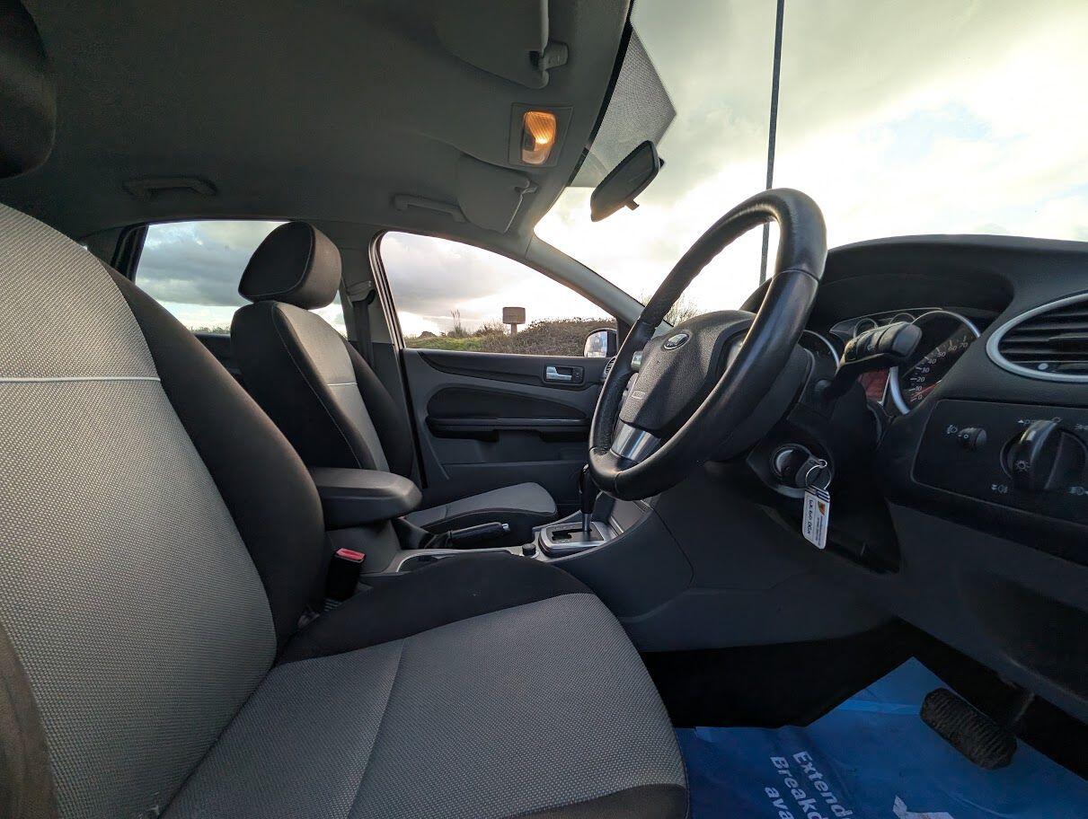 Used Ford Focus 2010 for sale - 77290878: Photo 11