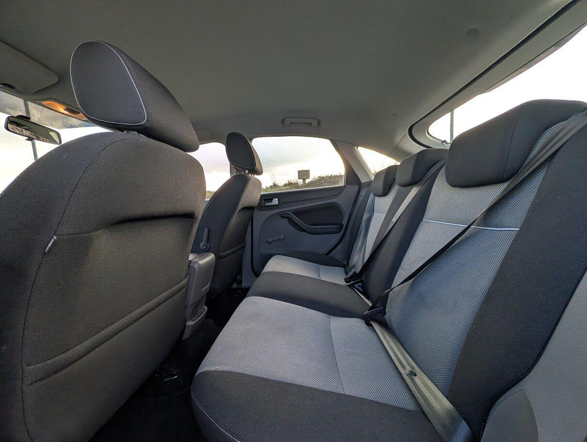 Used Ford Focus 2010 for sale - 77290878: Photo 12