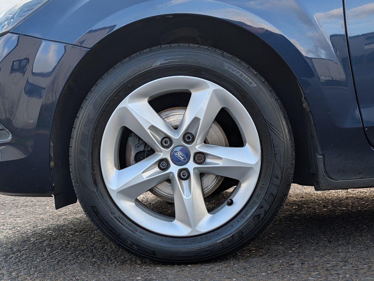 Used Ford Focus 2010 for sale - 77290878: Photo 16