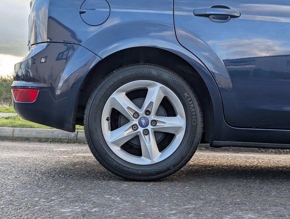 Used Ford Focus 2010 for sale - 77290878: Photo 18