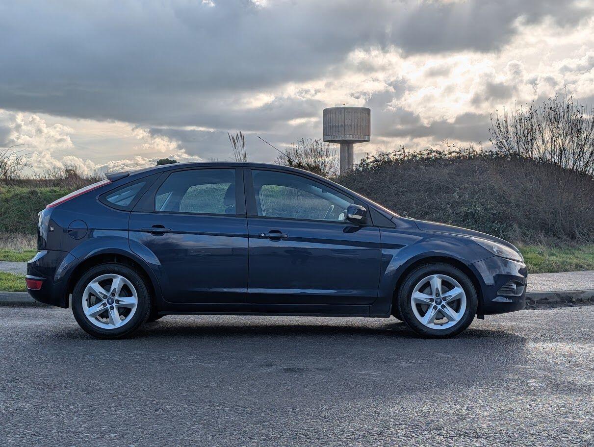 Used Ford Focus 2010 for sale - 77290878: Photo 8
