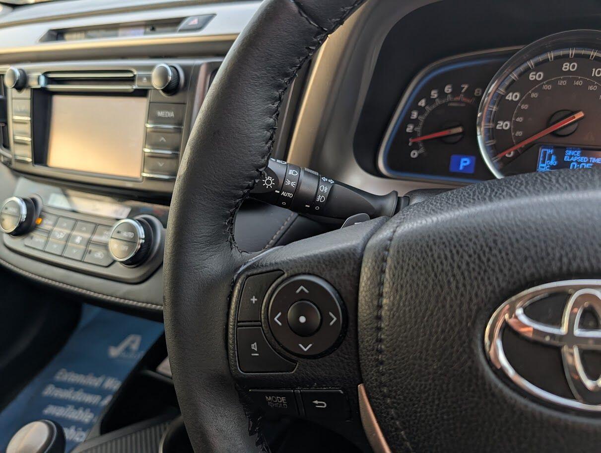 Used Toyota RAV4 2013 for sale - 76825107: Photo 12