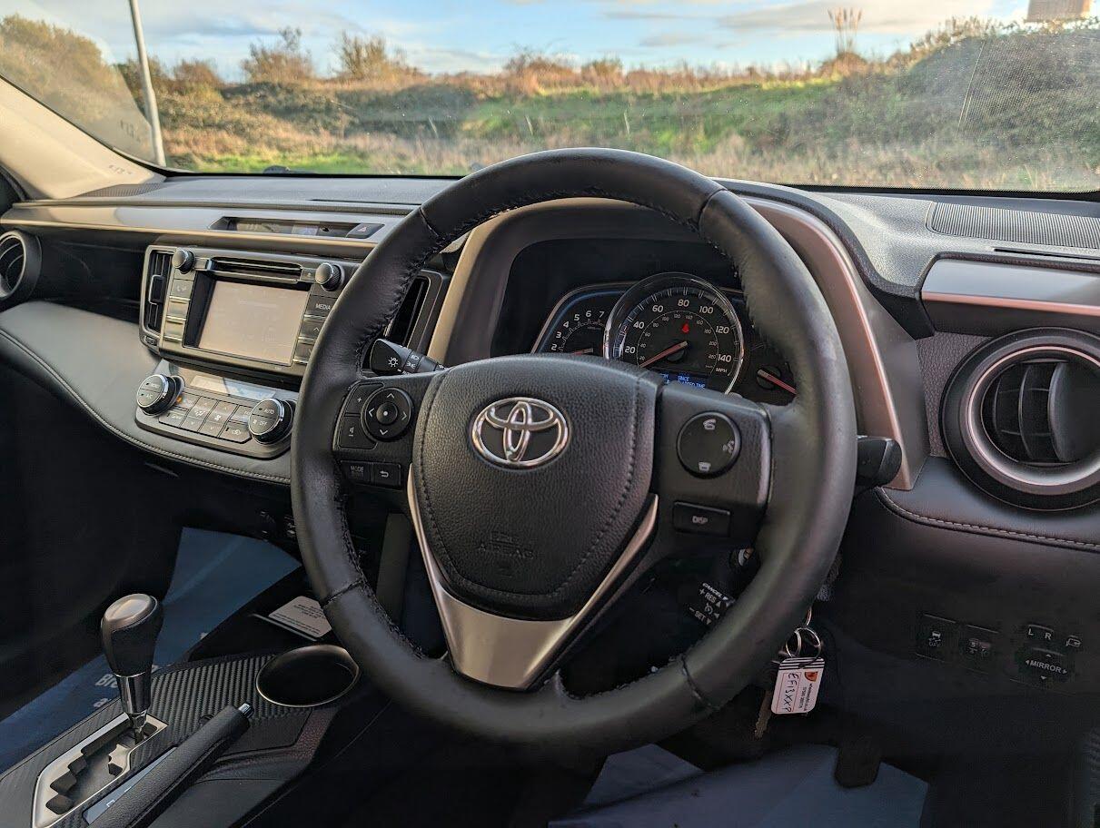 Used Toyota RAV4 2013 for sale - 76825107: Photo 25