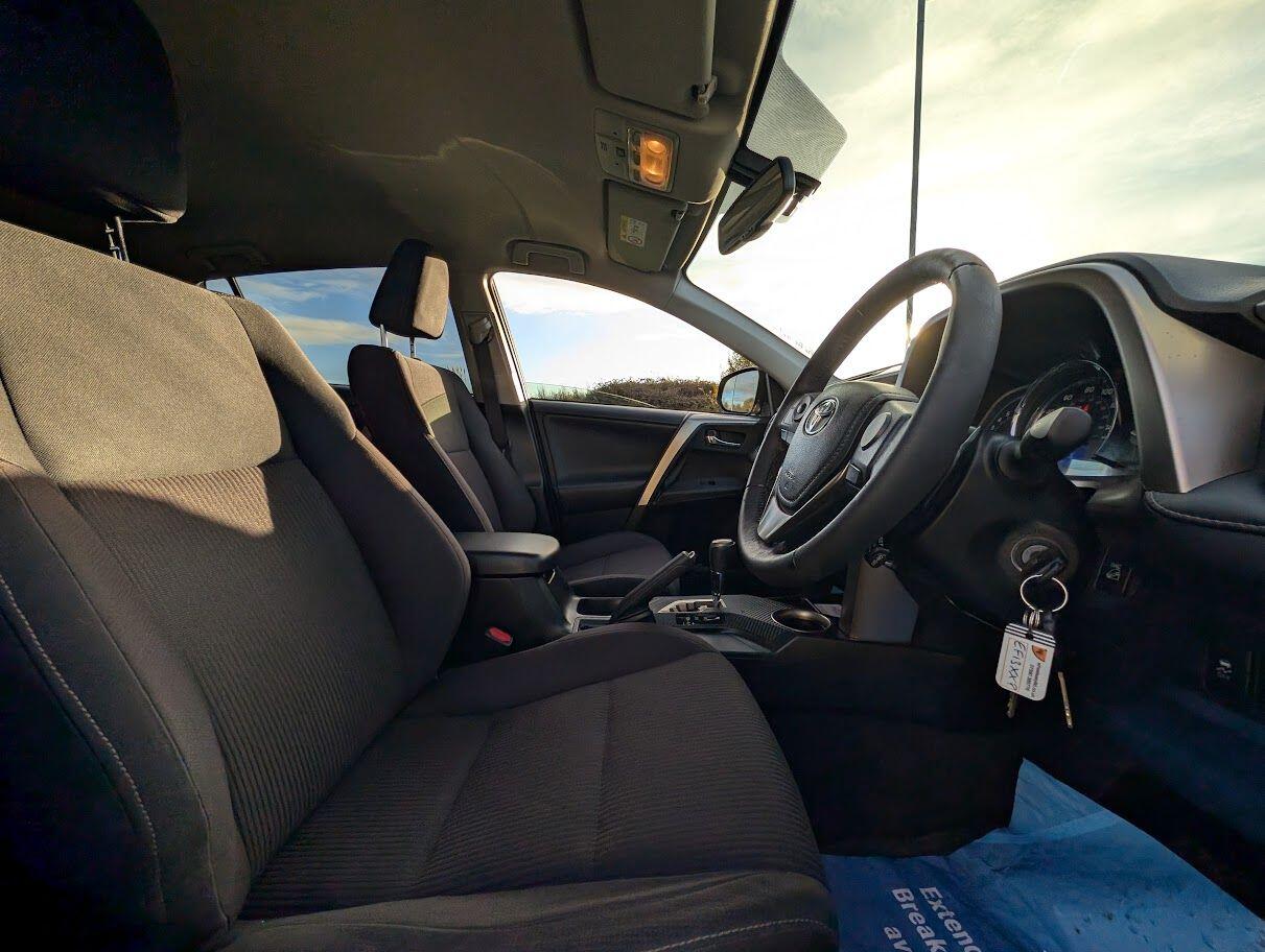 Used Toyota RAV4 2013 for sale - 76825107: Photo 9