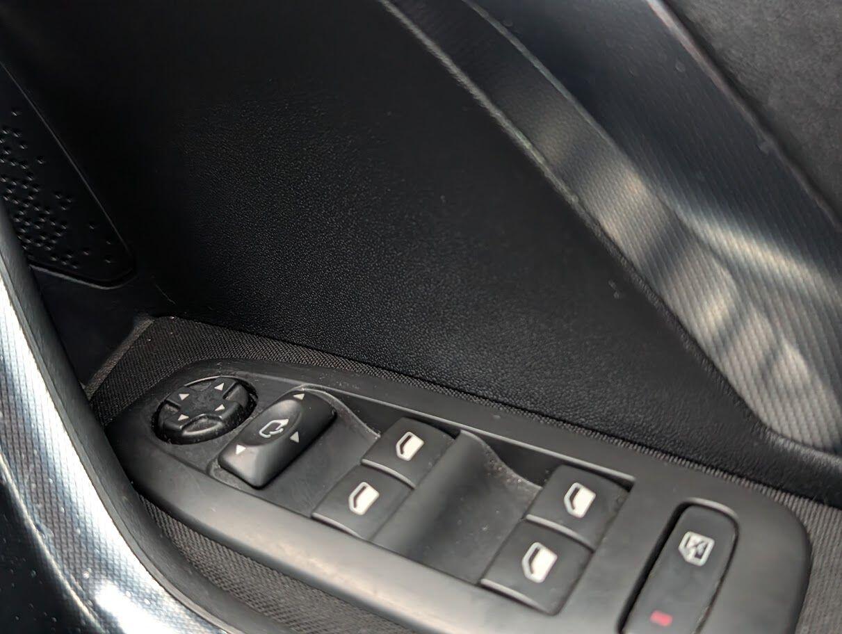 Used Peugeot 2008 2017 for sale - 76823470: Photo 15