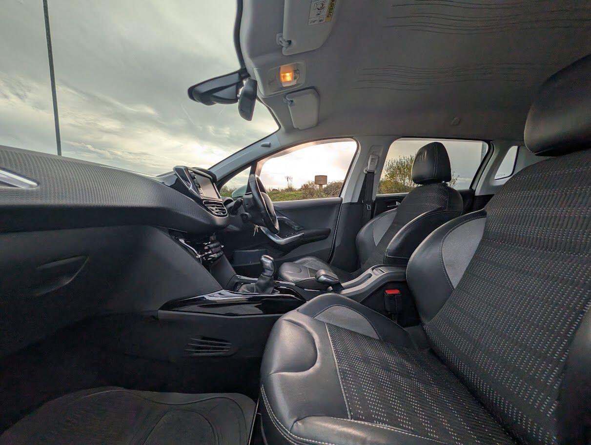 Used Peugeot 2008 2017 for sale - 76823470: Photo 29