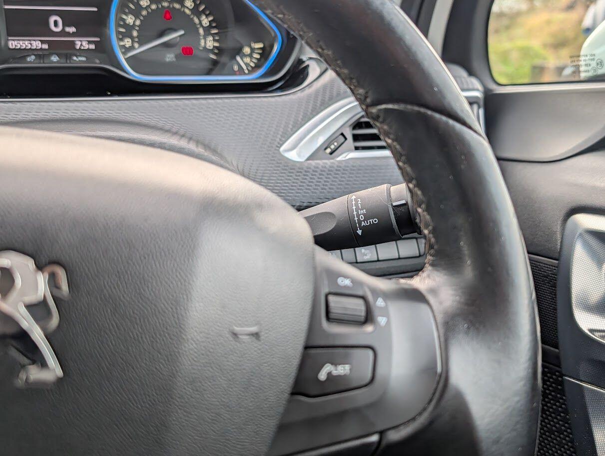 Used Peugeot 2008 2017 for sale - 76823470: Photo 39