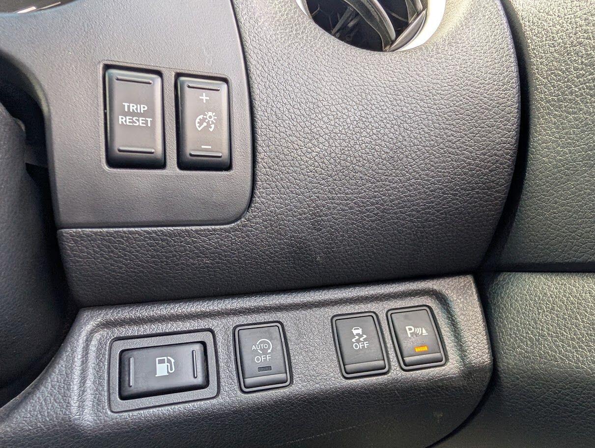 Used Nissan Navara 2017 for sale - 77525149: Photo 12