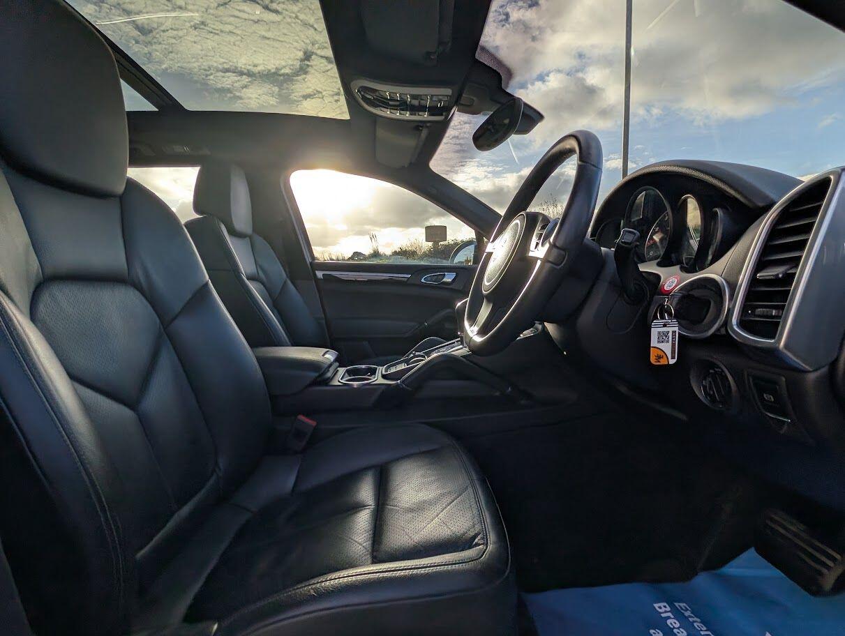 Used Porsche Cayenne 2013 for sale - 77131550: Photo 12