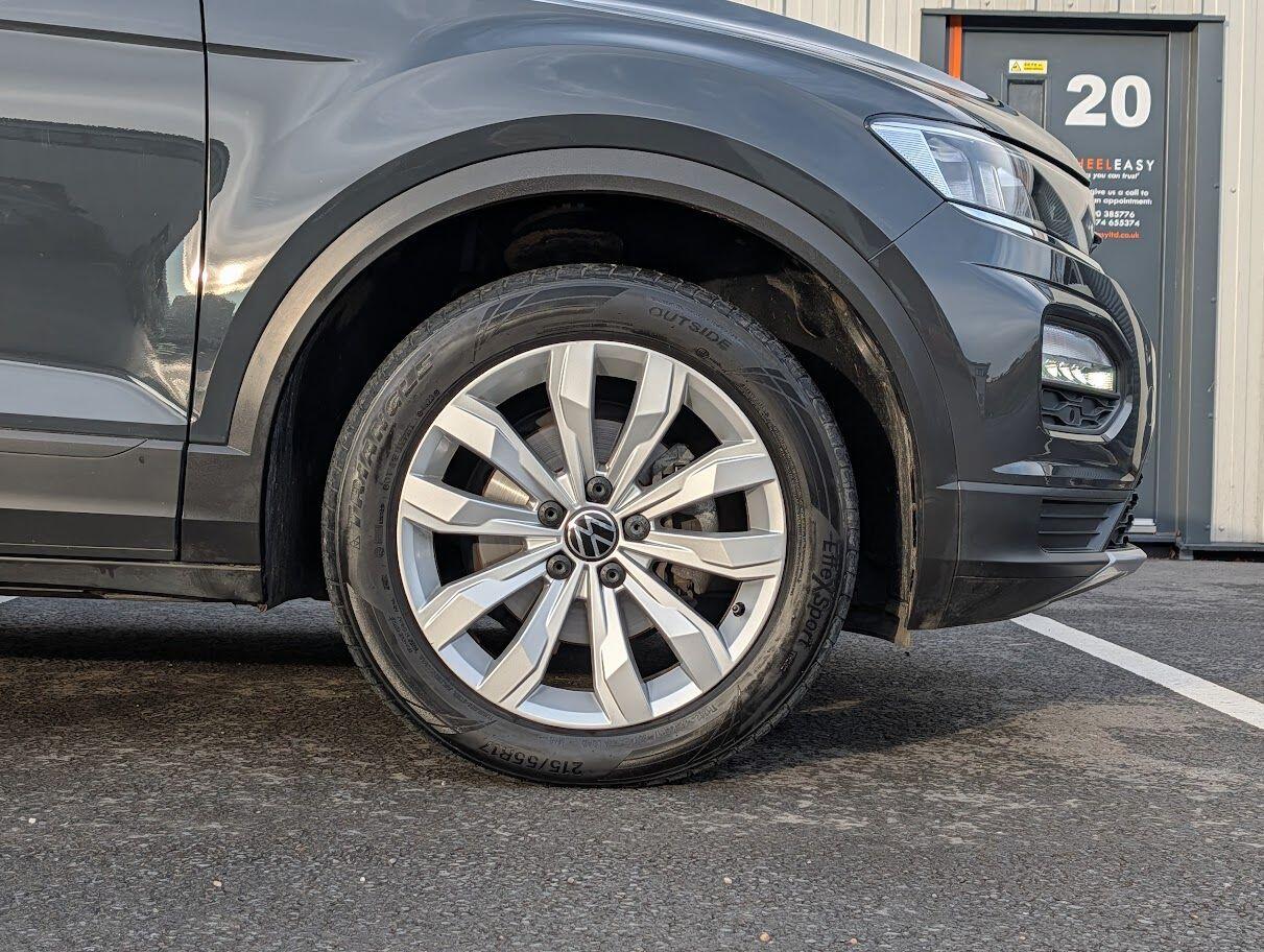 Used Volkswagen T-Roc for sale - 77237995: Photo 19