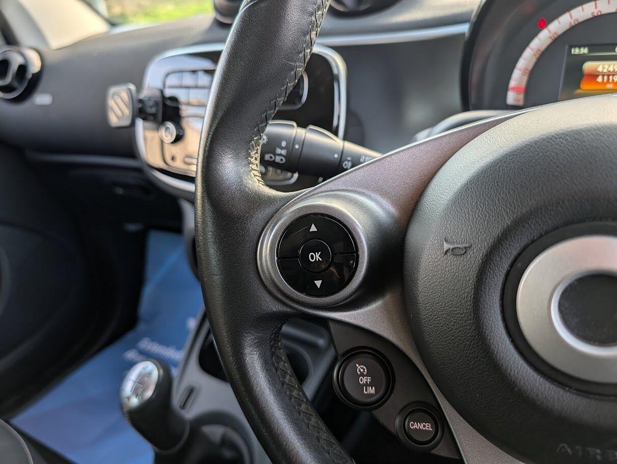 Used smart fortwo 2017 for sale - 77040817: Photo 13