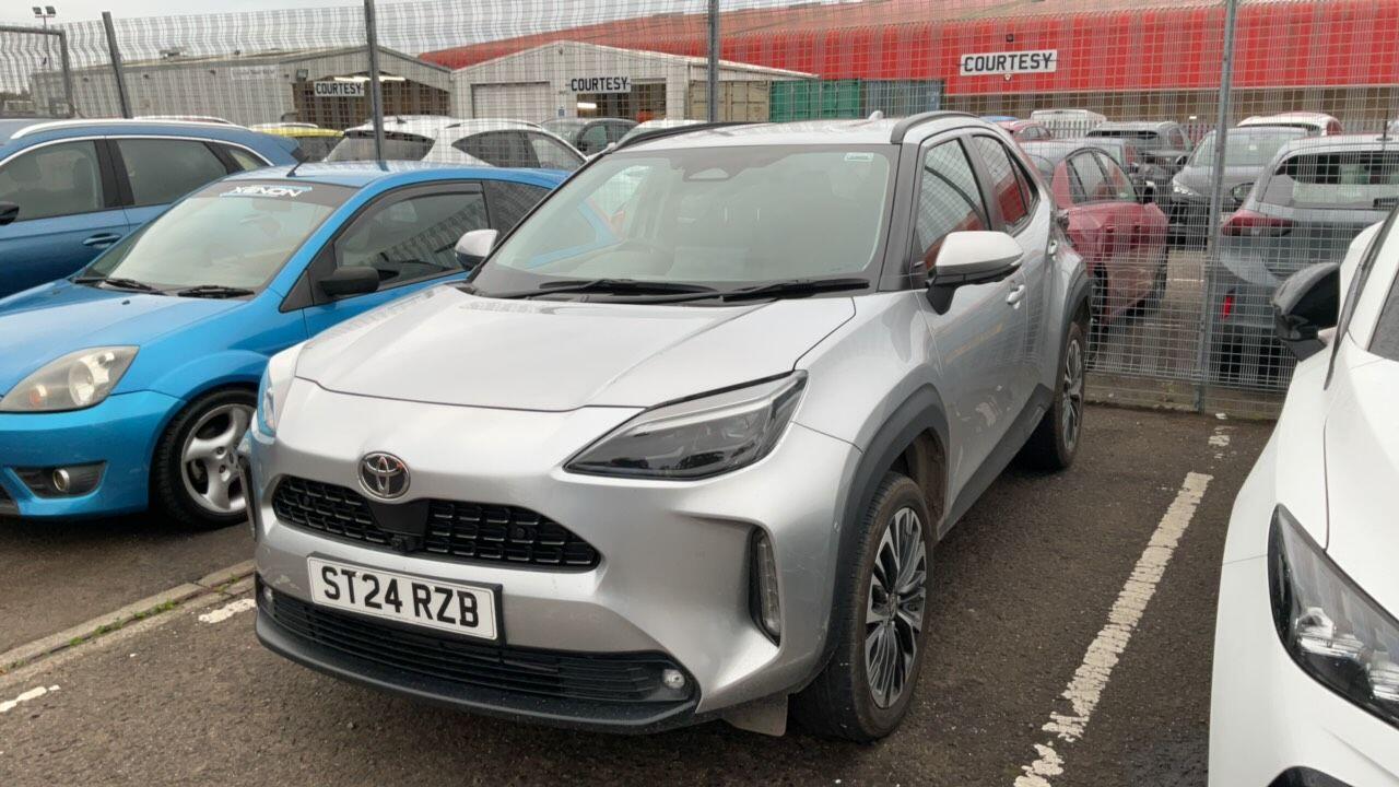 Used Toyota Yaris Cross 2024 for sale - 76138132: Photo 2