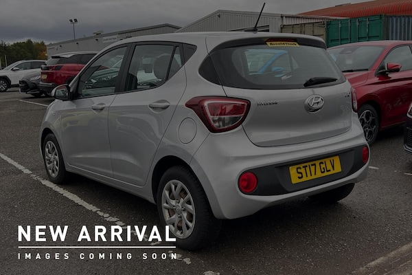 Used Hyundai i10 2017 for sale - 76152113: Photo 3