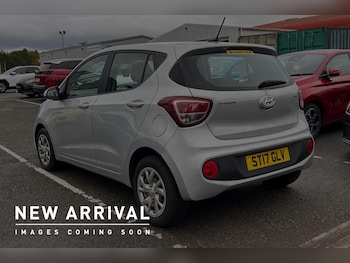 Used Hyundai i10 2017 for sale - 76152113: Photo 3