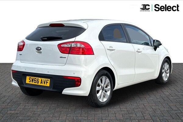 Used Kia Rio 2016 for sale - 76013206: Photo 2