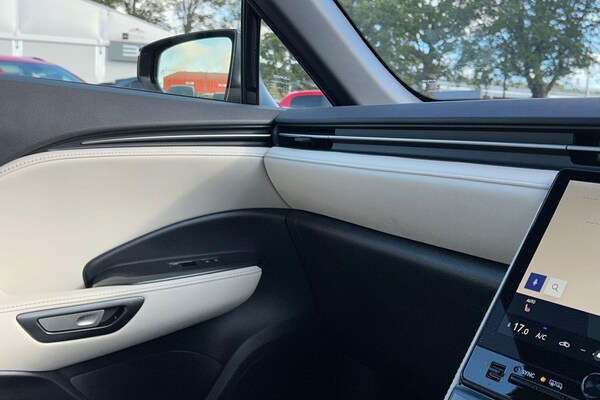 Used Lexus LBX 2024 for sale - 75978725: Photo 24