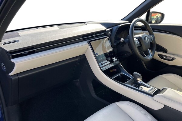 Used Lexus LBX 2024 for sale - 75978725: Photo 6