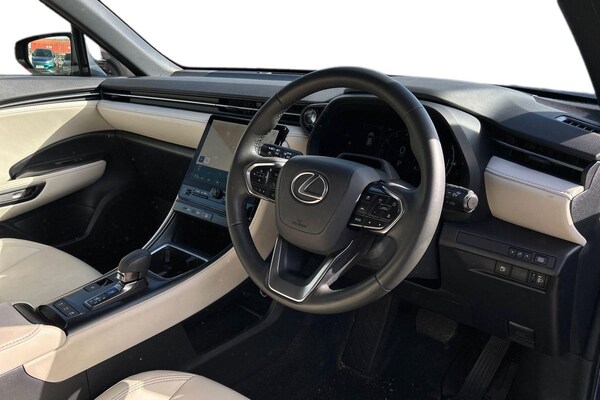 Used Lexus LBX 2024 for sale - 75978725: Photo 7