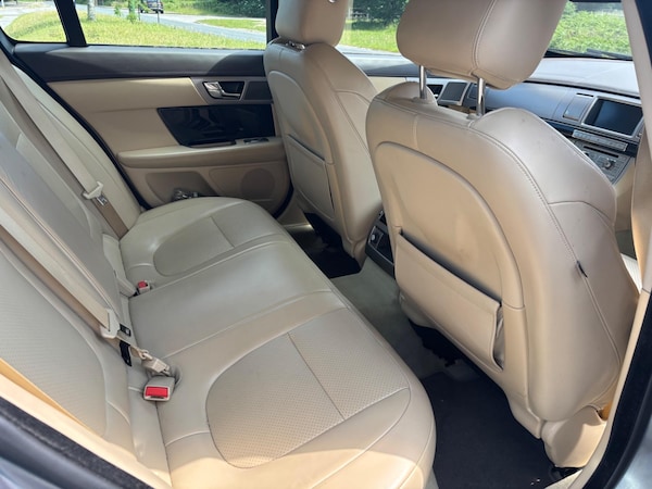 Used Jaguar XF 2010 for sale - 74992760: Photo 14