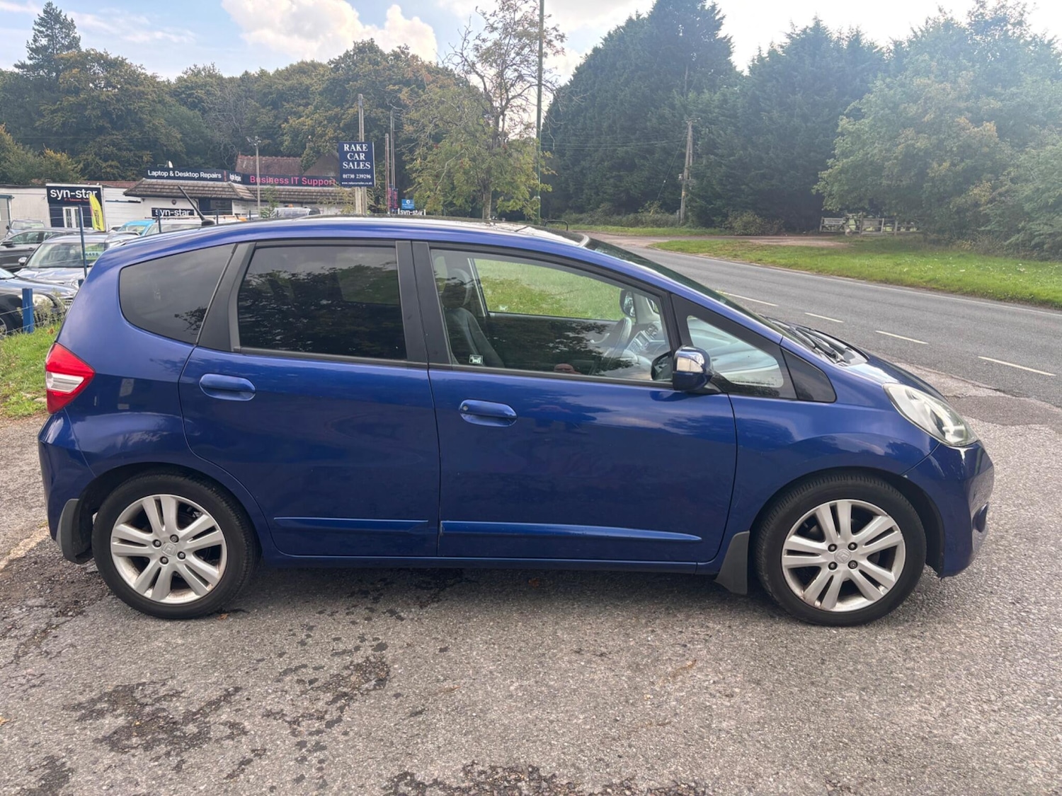 Used Honda Jazz 2012 for sale - 76070101: Photo 3