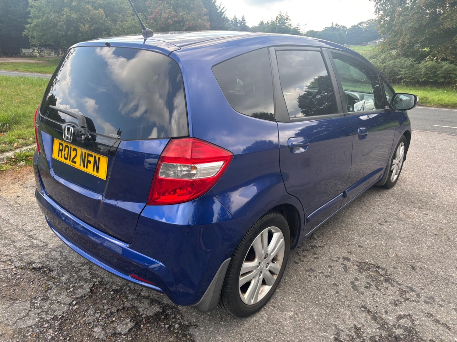 Used Honda Jazz 2012 for sale - 76070101: Photo 5