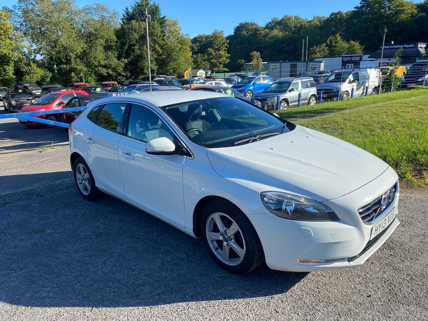 Used Volvo V40 2013 for sale - 76070047: Photo 1