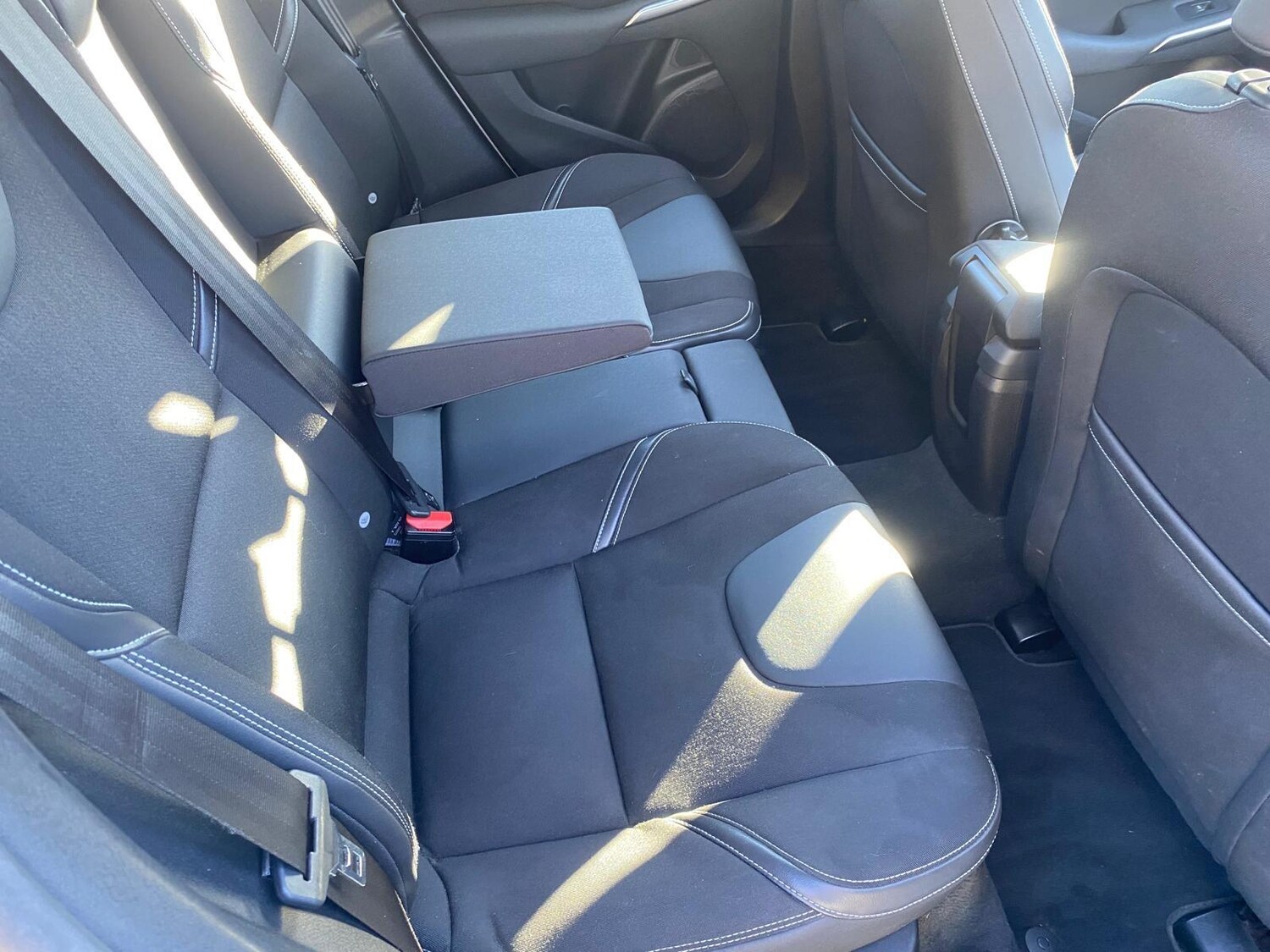 Used Volvo V40 2013 for sale - 76070047: Photo 17