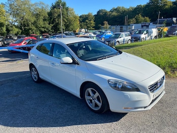 Volvo - V40