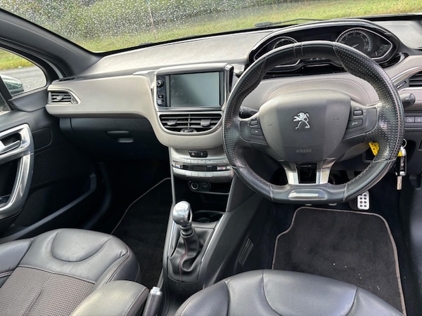 Used Peugeot 208 2014 for sale - 75367390: Photo 12