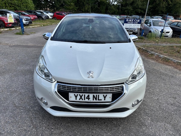 Used Peugeot 208 2014 for sale - 75367390: Photo 2