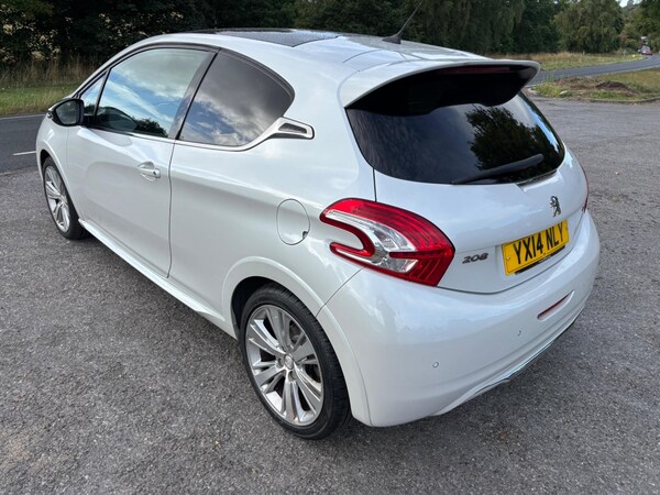 Used Peugeot 208 2014 for sale - 75367390: Photo 6