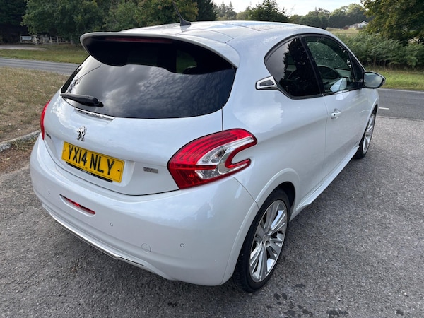 Used Peugeot 208 2014 for sale - 75367390: Photo 7
