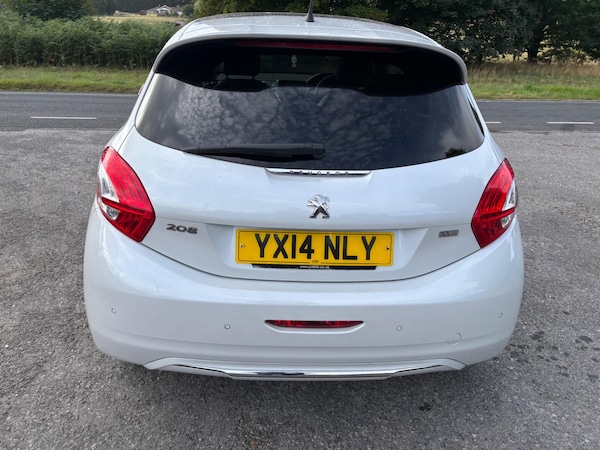 Used Peugeot 208 2014 for sale - 75367390: Photo 8