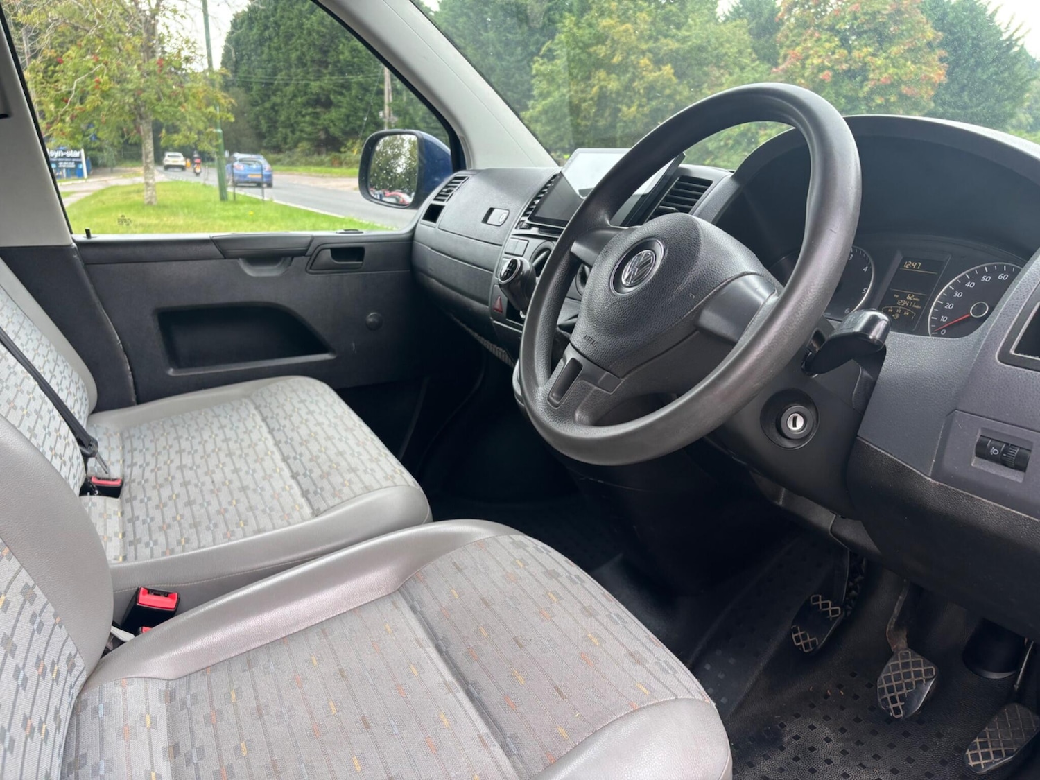 Used Volkswagen Transporter 2011 for sale - 76070099: Photo 14