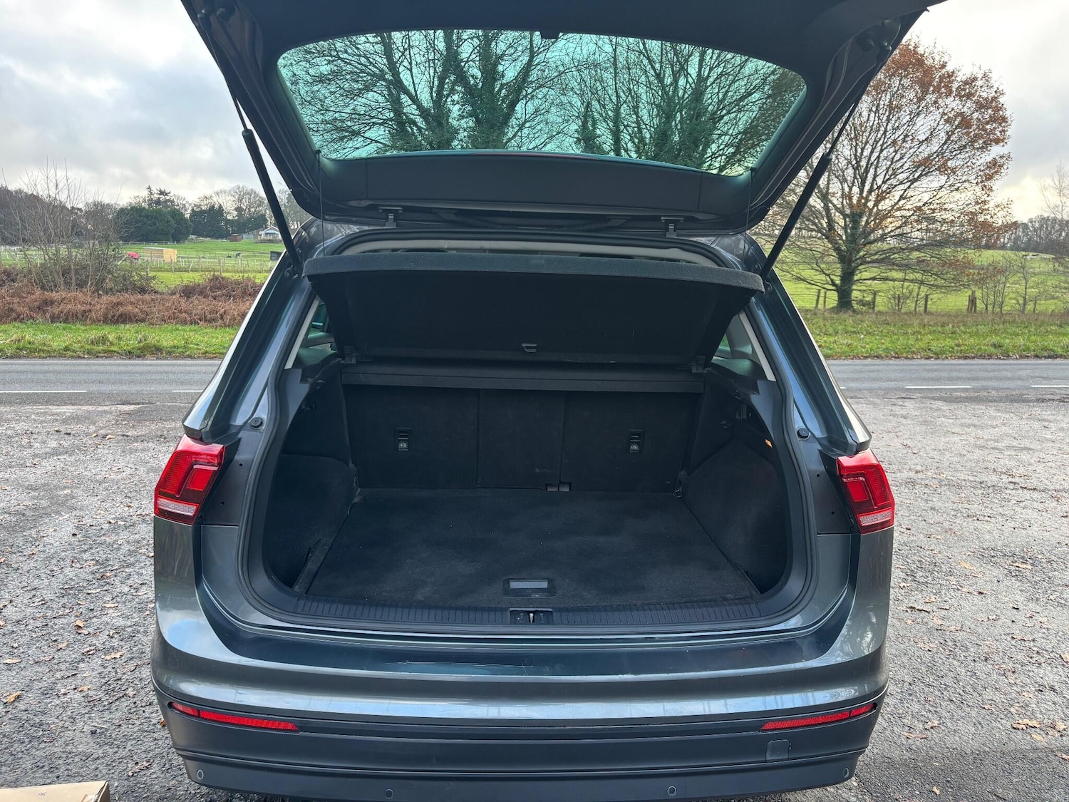 Used Volkswagen Tiguan for sale - 76909310: Photo 9