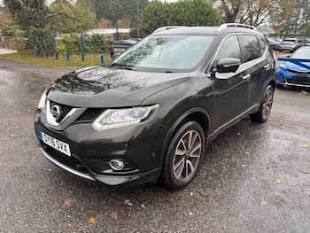 Used Nissan X-Trail 2016 for sale - 76665385: Photo