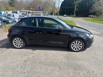 Used Audi A1 2011 for sale - 78111674: Photo