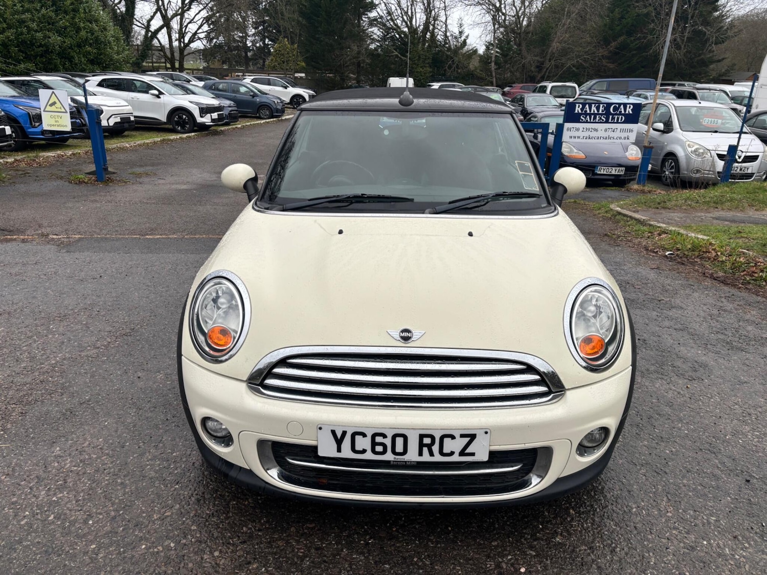 Used MINI Convertible 2011 for sale - 77629473: Photo 2