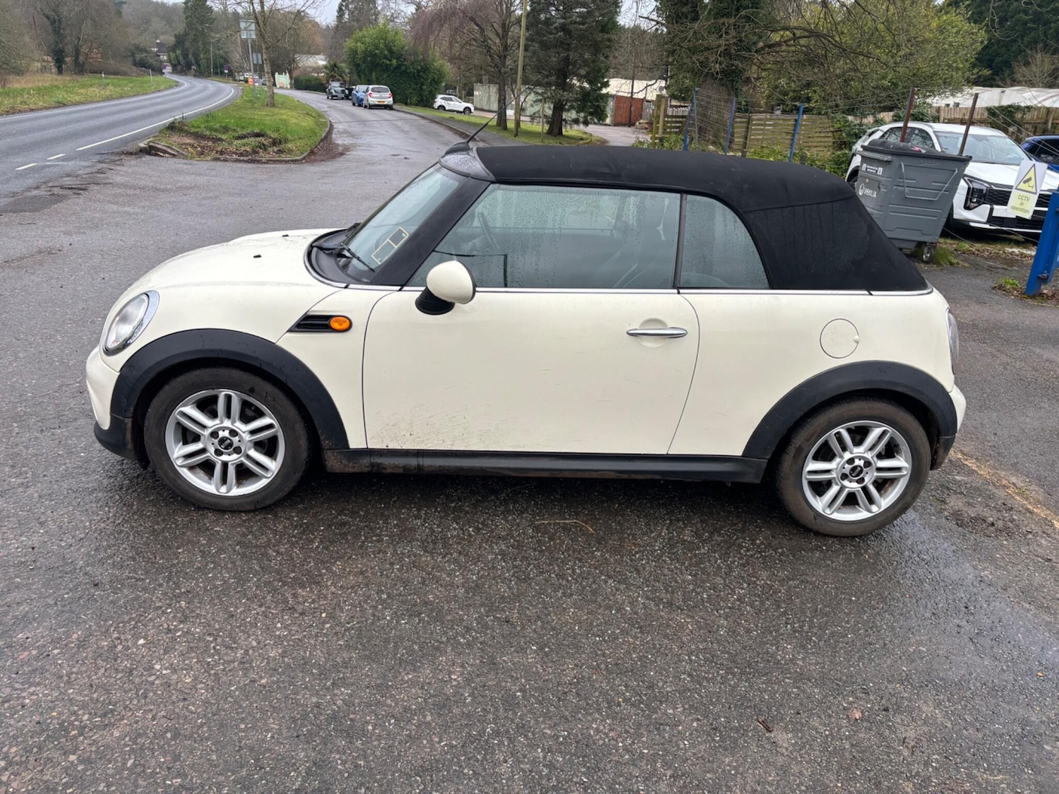 Used MINI Convertible 2011 for sale - 77629473: Photo 5