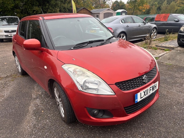 Used Suzuki Swift 2011 for sale - 76253187: Photo 1