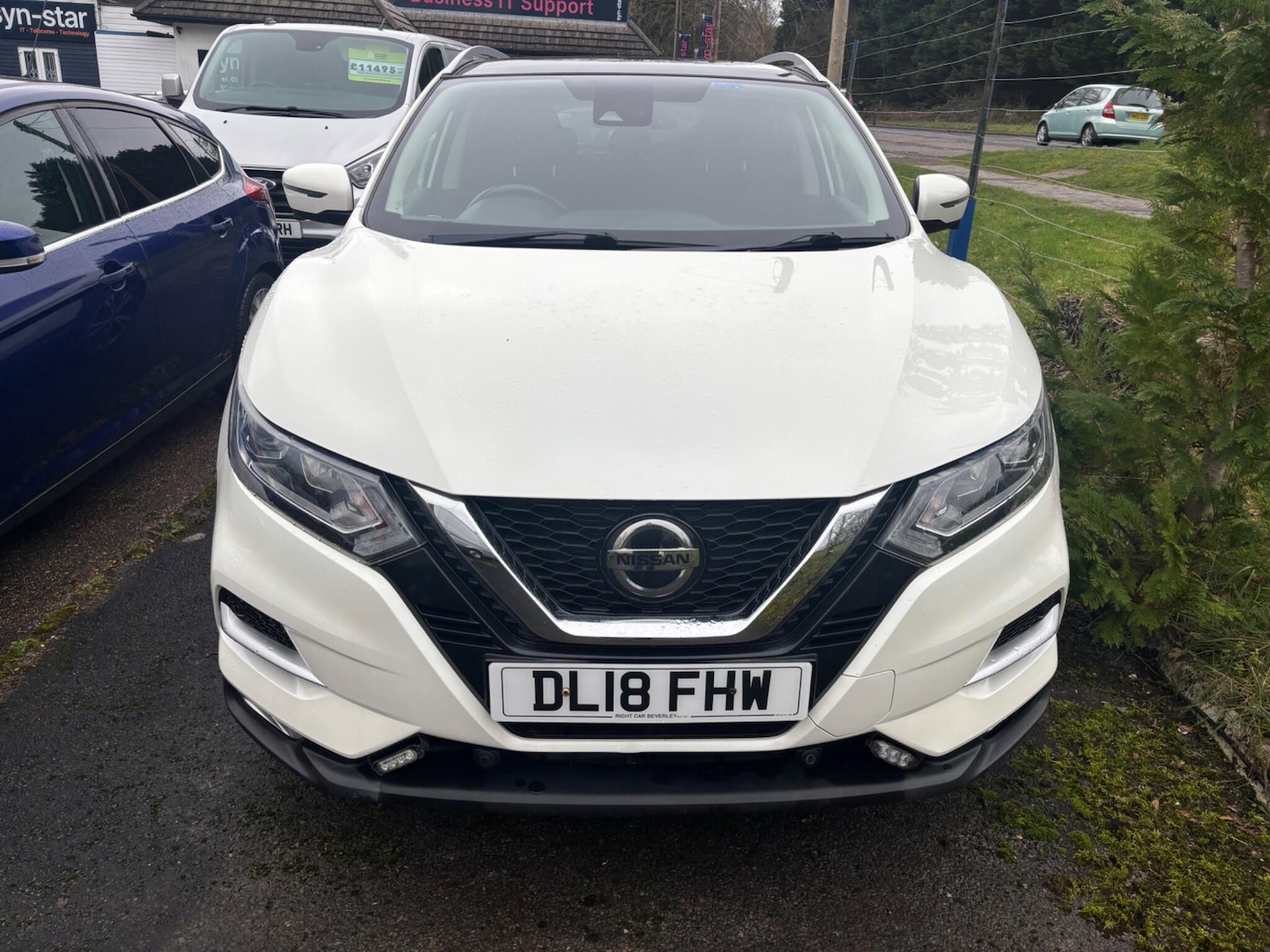Used Nissan Qashqai 2018 for sale - 77629475: Photo 2