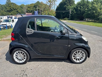 Used smart fortwo 2011 for sale - 75499093: Photo