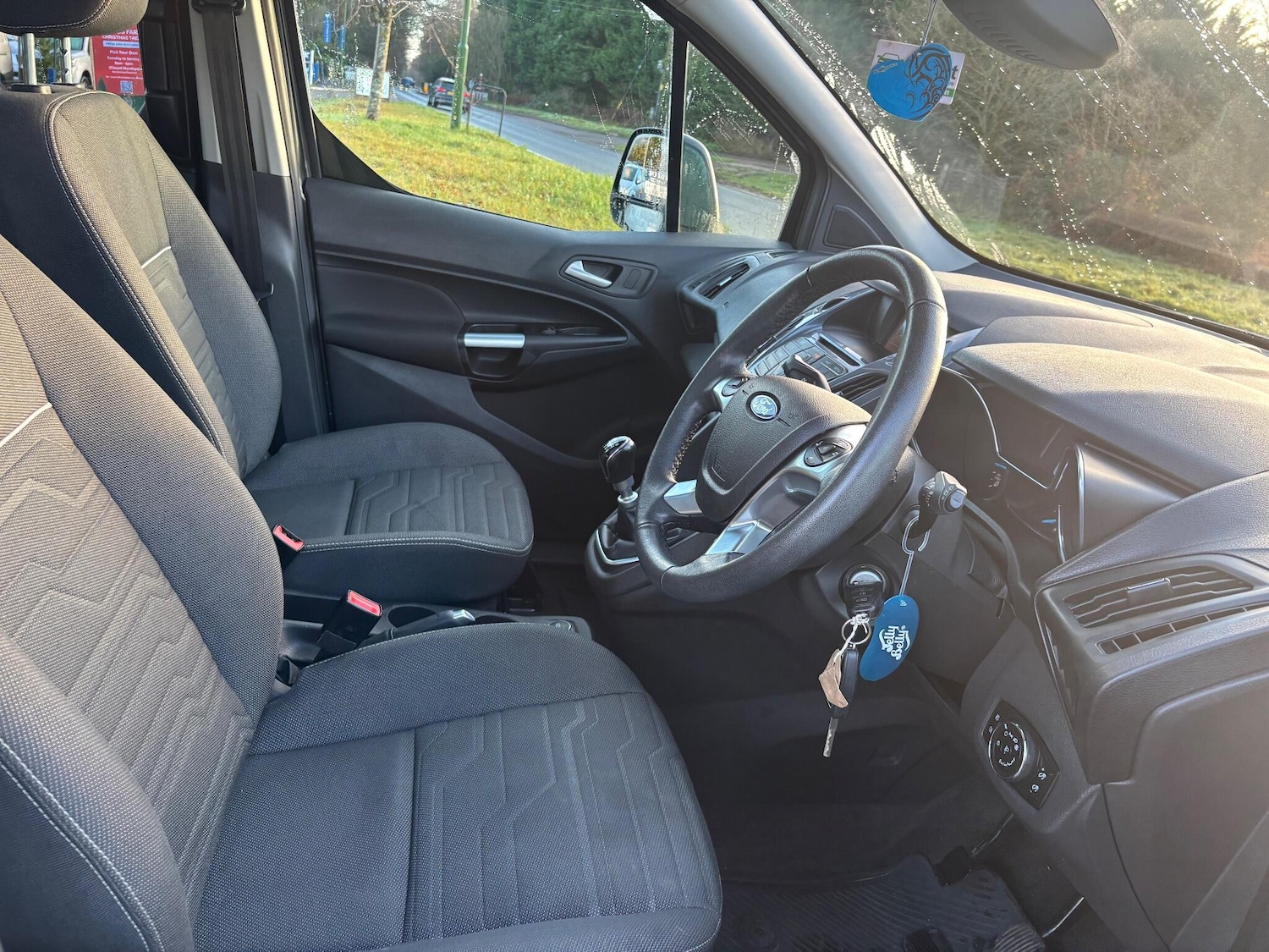 Used Ford Tourneo Connect 2015 for sale - 77011997: Photo 13