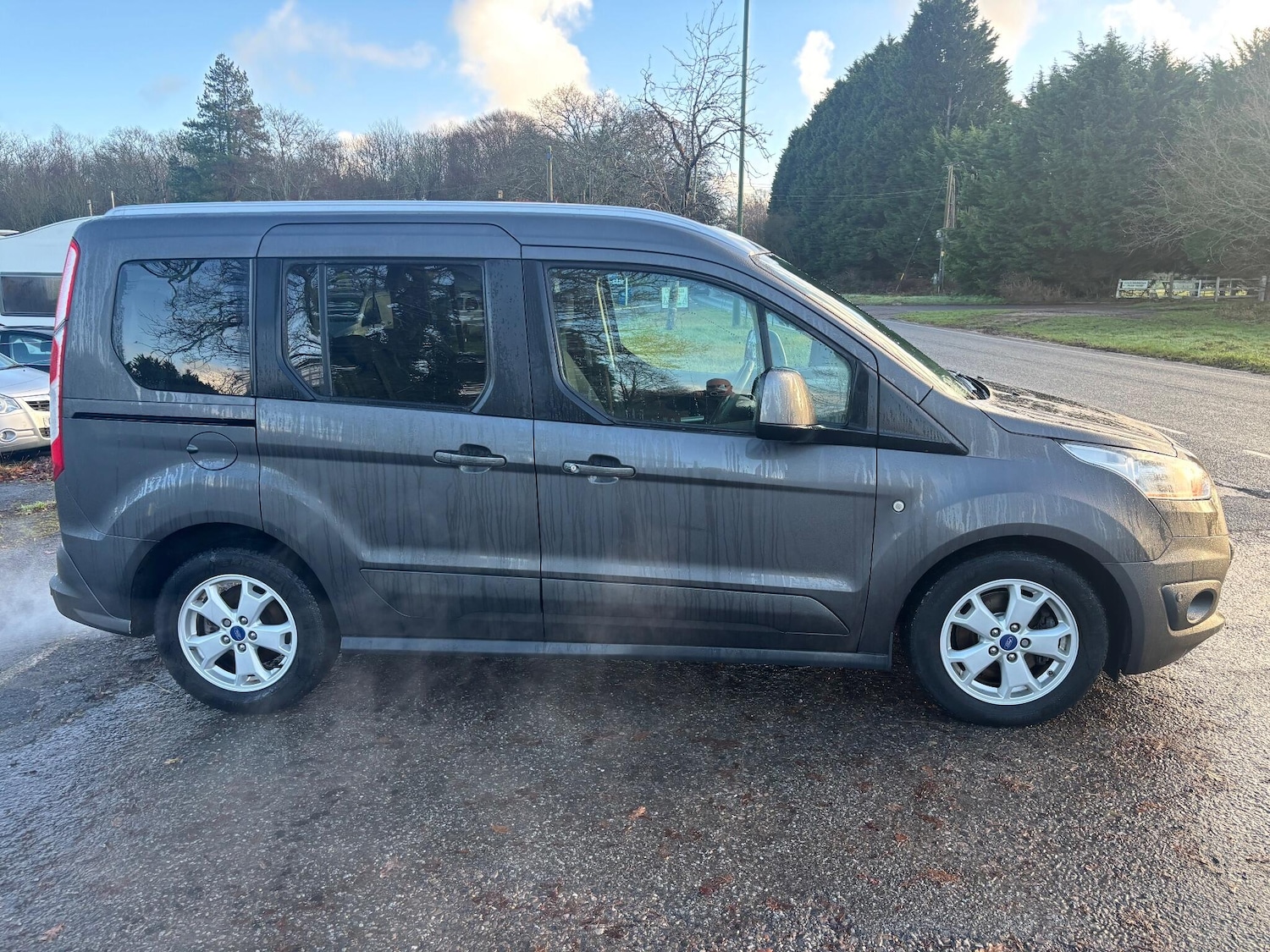 Used Ford Tourneo Connect 2015 for sale - 77011997: Photo 4