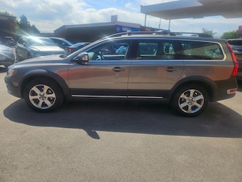 Used Volvo XC70 2010 for sale - 78927813: Photo
