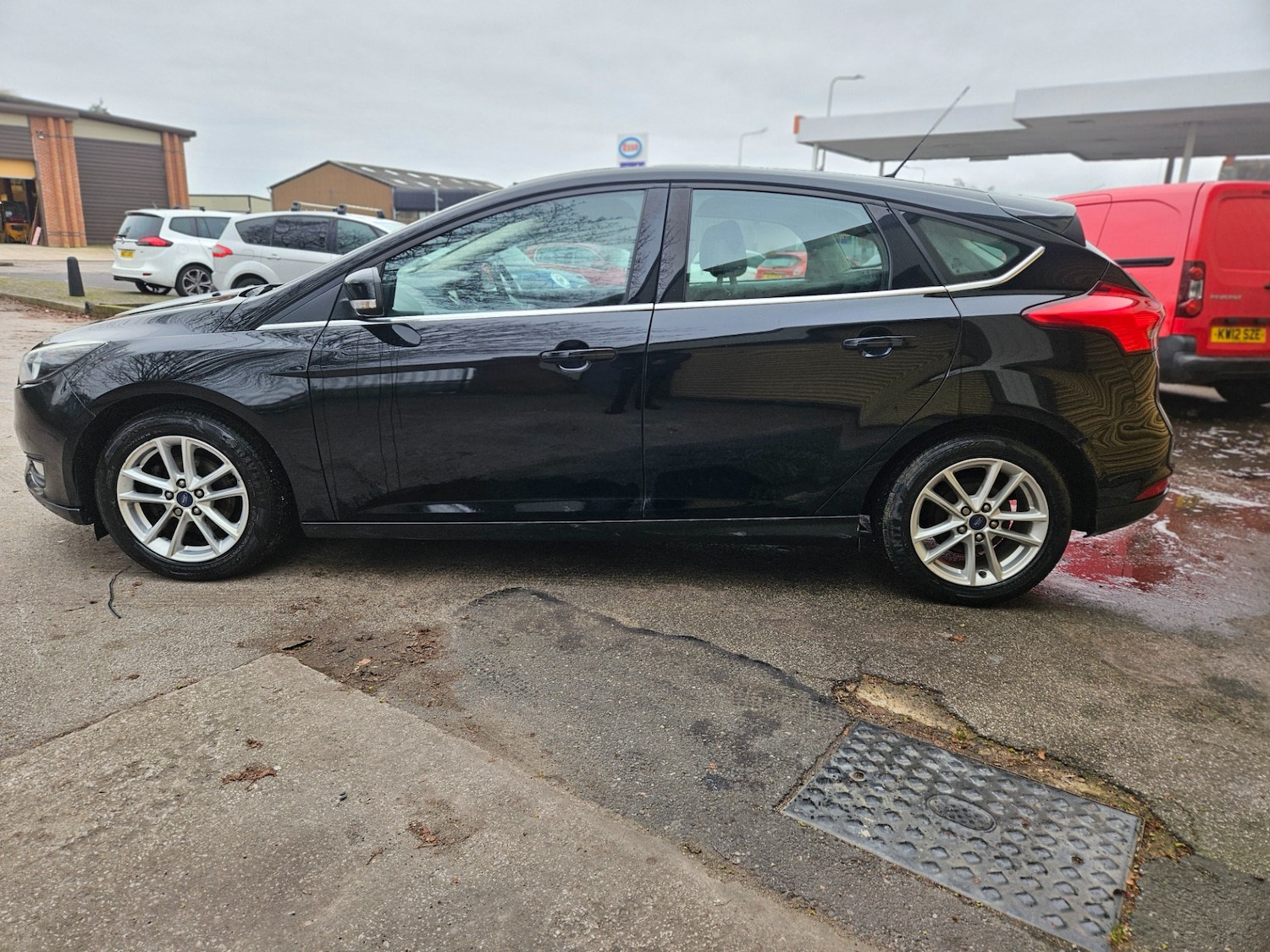 Used Ford Focus 2015 for sale - 77061704: Photo 4