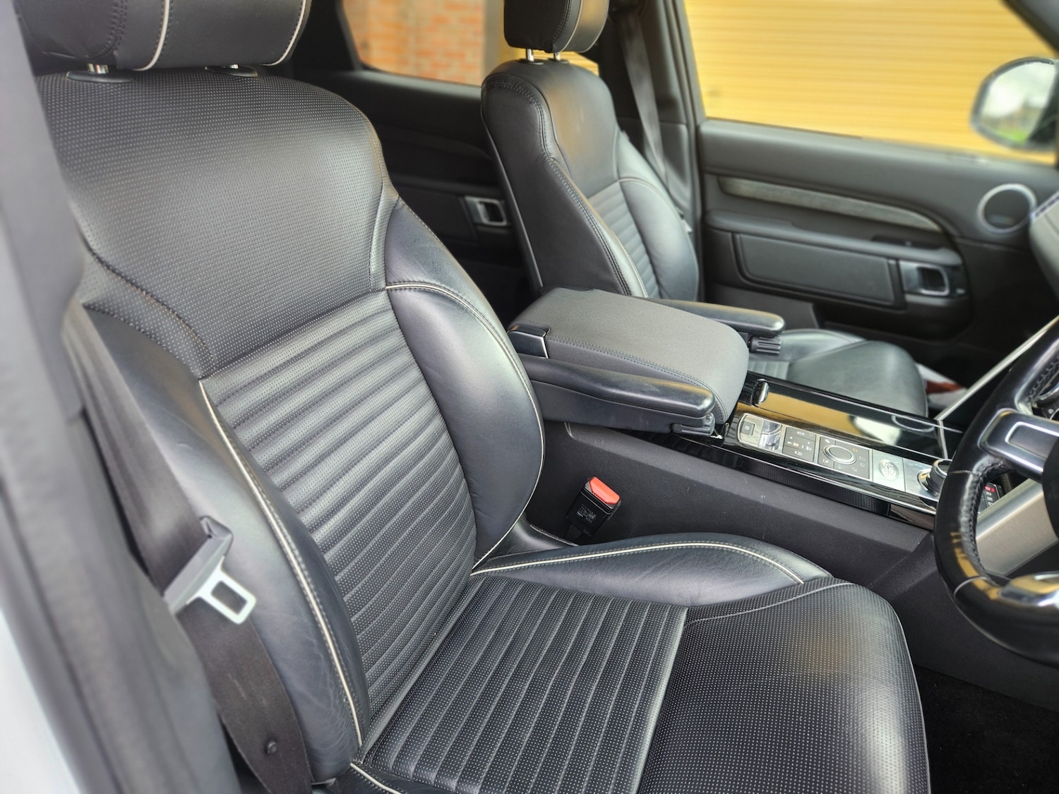 Used Land Rover Discovery 2018 for sale - 77708566: Photo 17