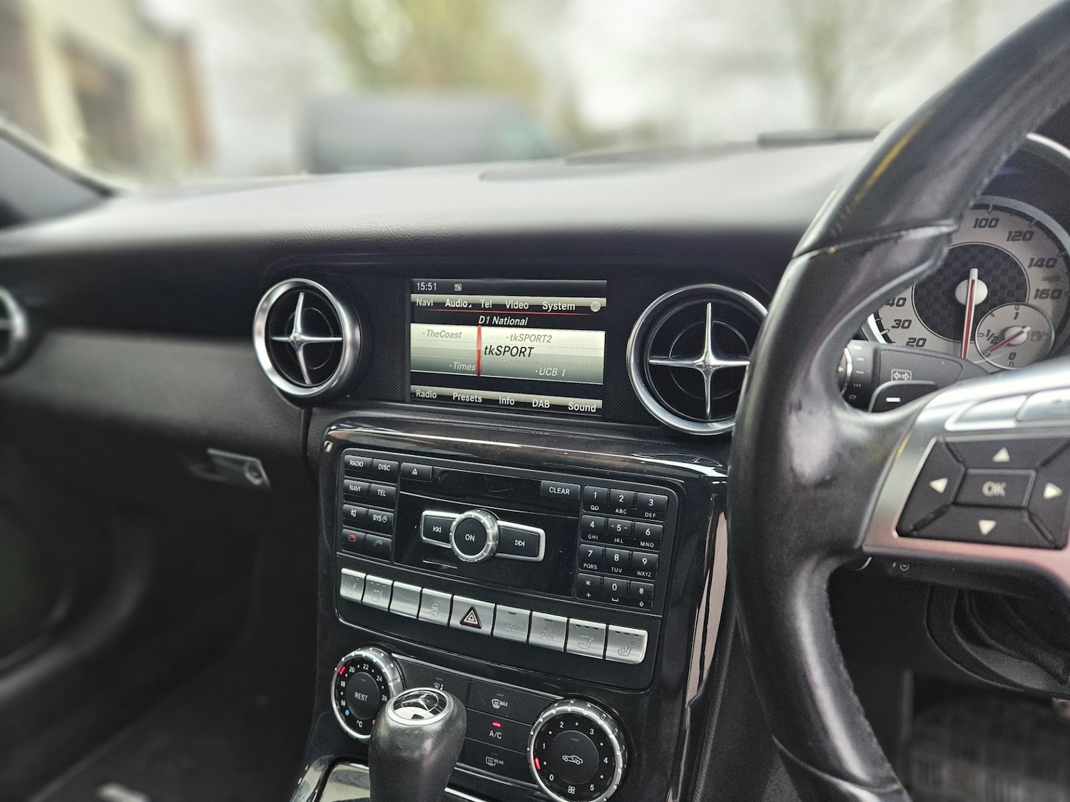 Used Mercedes-Benz SLK 2012 for sale - 77691937: Photo 16