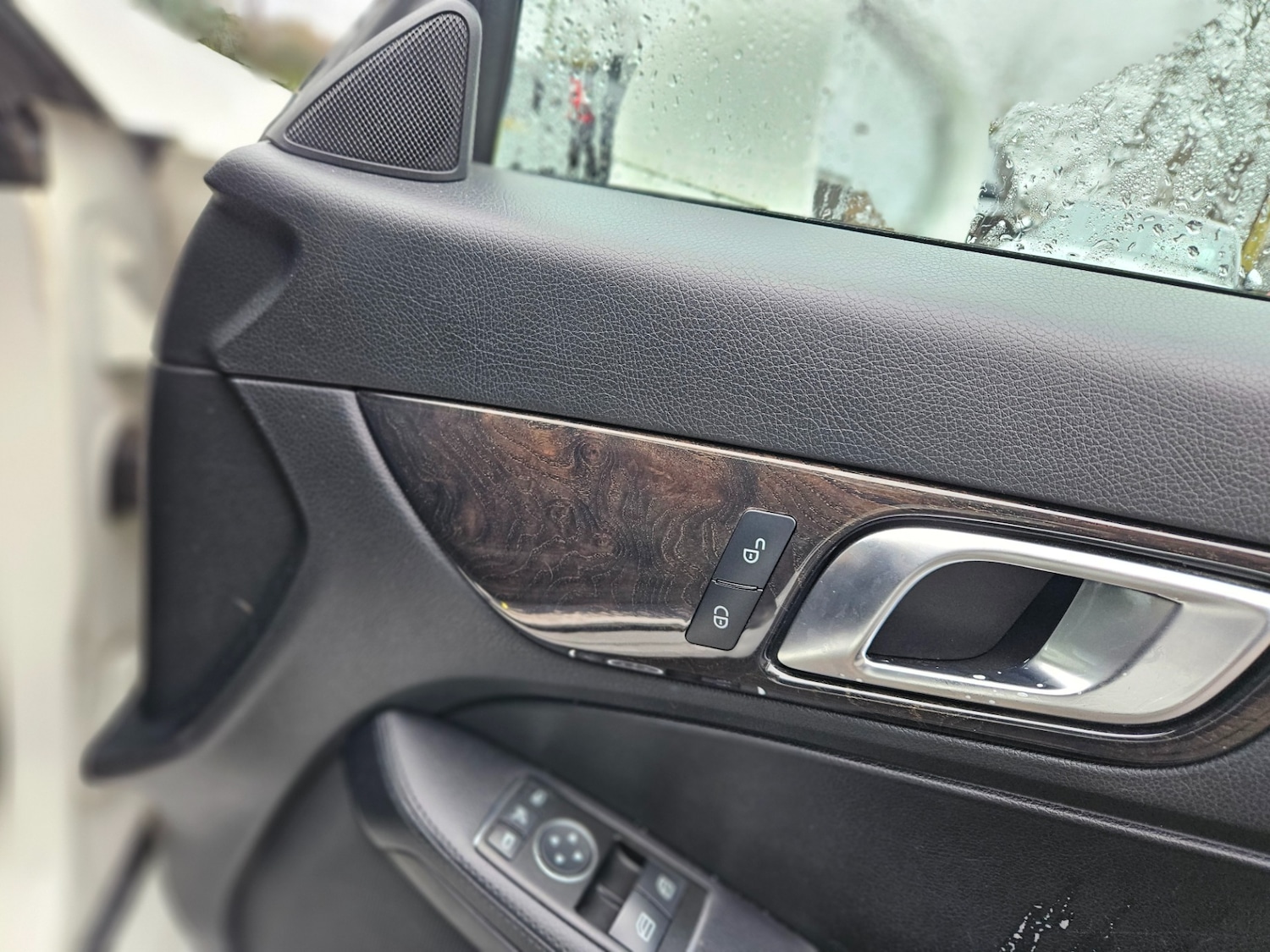 Used Mercedes-Benz SLK 2012 for sale - 77691937: Photo 18